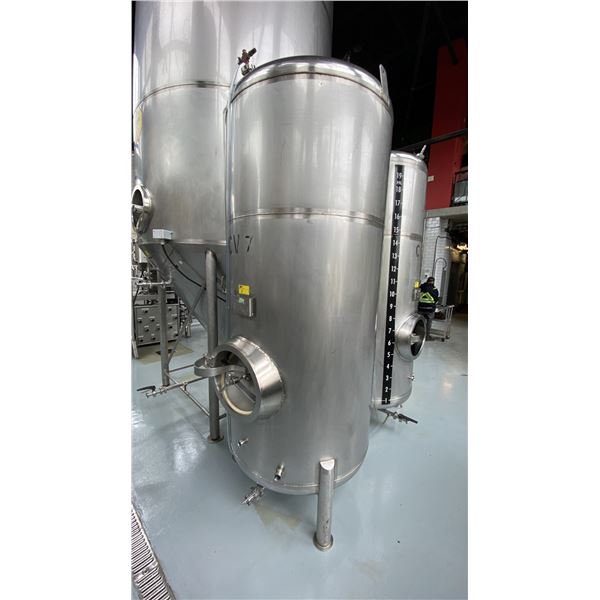 RIPLEY STAINLESS COMMERCIAL 18HLCON JACKETED BRIGHT TANK WITH 1800L CAPACITY