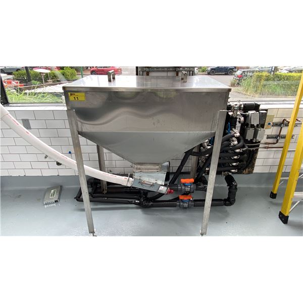 3PC COMMERCIAL FEEDING SYSTEM WITH MIXING HOPPER AND CHORE-TIME STRETCH FLEX AUGER, ENGL GRAIN MILL