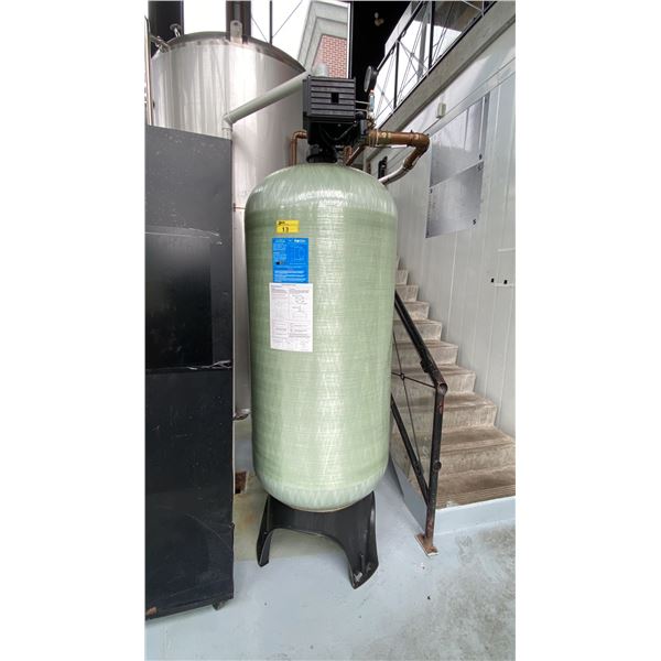 CANATURE COMMERCIAL WATER SOFTENER TANK WITH CANATURE 105 SERIES CONTROL VALVE SYSTEM
