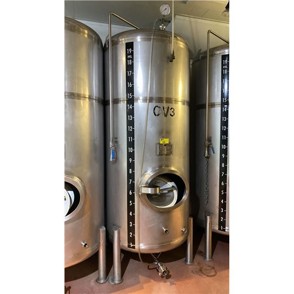 RIPLEY STAINLESS COMMERCIAL 18HLC JACKETED BRIGHT TANK WITH 1800L CAPACITY