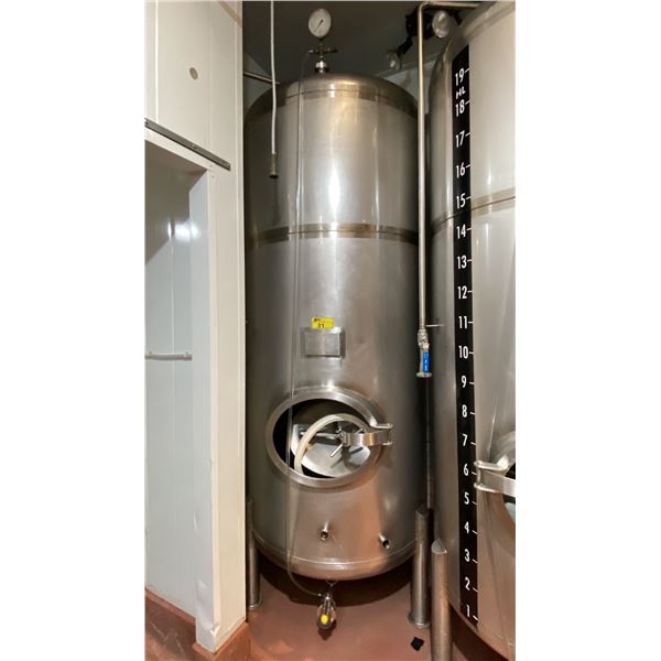 RIPLEY STAINLESS COMMERCIAL 18HLC JACKETED BRIGHT TANK WITH 1800L CAPACITY