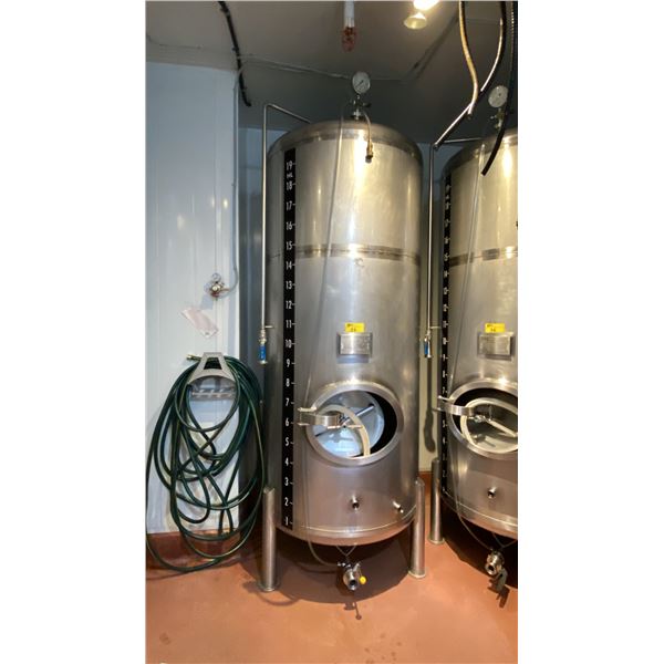 RIPLEY STAINLESS COMMERCIAL 18HLC JACKETED BRIGHT TANK WITH 1800L CAPACITY