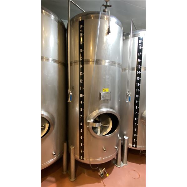 RIPLEY STAINLESS COMMERCIAL 18HLC JACKETED BRIGHT TANK WITH 1800L CAPACITY
