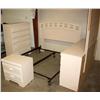 Image 2 : 4 Pc. Bedroom Set w Bed Frame