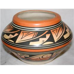 Signed Navajo Vase by Elli Y. 4" Tall