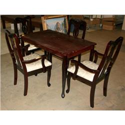 Dining Room Table w/ 4 Chairs