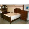 Image 1 : 4 Pc. Bedroom Set with Bed