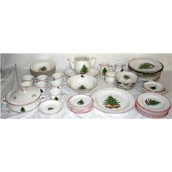 Set of Cuthbertson American Christmas Tree Dishes