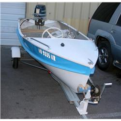 Larson Watercraft Motor Boat