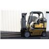 Image 4 : Caterpillar ForkLift 8750lb Capc.