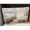 Image 2 : 16-Piece Porcelain Dinnerware Set by Safdie