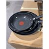 Image 3 : 3 T-fal Nonstick Frying Pans