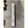 Image 2 : Rolled Area Rug with Geometric Pattern