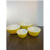 Image 2 : Vintage Pyrex Yellow Nesting Mixing Bowl Set (4)