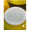 Image 3 : Vintage Pyrex Yellow Nesting Mixing Bowl Set (4)