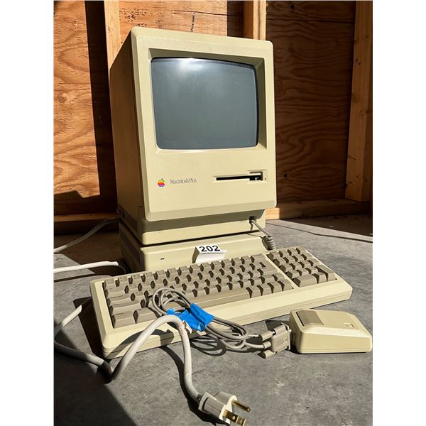 Apple Macintosh Plus 1MB Computer System