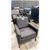 Image 1 : GROUP OF 4 DARK BROWN LEATHER CHAIRS