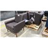 Image 2 : GROUP OF 4 DARK BROWN LEATHER CHAIRS