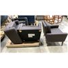 Image 3 : GROUP OF 4 DARK BROWN LEATHER CHAIRS