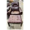 Image 2 : BROWN LEATHER ARMCHAIR WITH MATCHING OTTOMAN