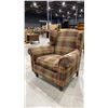 Image 1 : PLAID RETRO ARMCHAIR