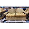 Image 5 : 3 PC GOLD FABRIC COUCH, LOVESEAT & ARMCHAIR SET WITH CARVED WOOD ACCENTS