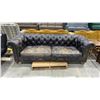 Image 1 : LEATHER BUTTON BACK SOFA (WORN)