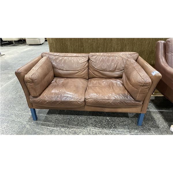LEATHER 2 SEAT SOFA