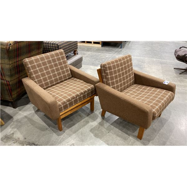 PAIR OF WOOD BASE LOUNGE CHAIRS