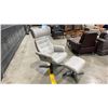 Image 3 : LEATHER LOUNGE CHAIR WITH MATCHING OTTOMAN