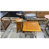 Image 1 : GROUP OF 4 SIDE TABLES