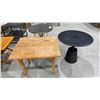Image 1 : GROUP OF 3 SIDE TABLES