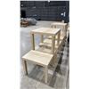 Image 4 : GROUP OF 6 LIGHT WOOD SQUARE SIDE TABLES
