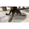 Image 4 : ROUND ANTIQUE STYLE COFFEE TABLE