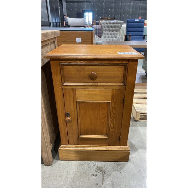 1 DRAWER, 1 DOOR WOOD NIGHTSTAND