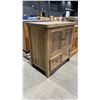 Image 1 : 2 DRAWER, 2 DOOR WOOD HUTCH