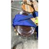 Image 2 : DARK WOOD OVAL DINING TABLE