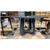 Image 2 : MODERN ROUND DINING TABLE