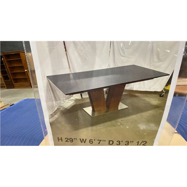BLACK TOP MODERN DINING TABLE