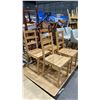 Image 2 : 4 WOOD DINING CHAIRS