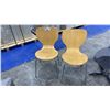 Image 2 : PAIR OF LIGHT WOOD DINING CHAIRS