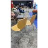 Image 3 : PAIR OF LIGHT WOOD DINING CHAIRS