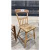 Image 3 : 2 ANTIQUE WOOD CHAIRS