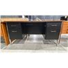Image 3 : 4 DRAWER WOOD TOP VINTAGE TEACHERS DESK