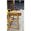 Image 2 : LIGHT WOOD SMALL DESK