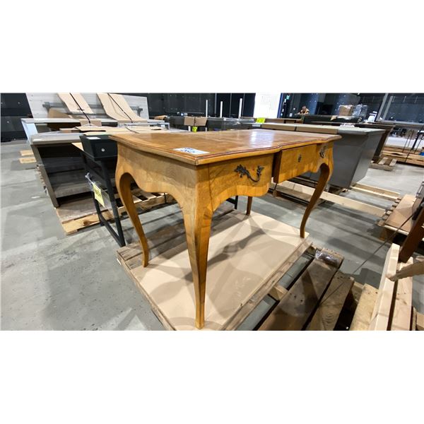 ANTIQUE LIGHT WOOD RECTANGLE TABLE