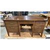 Image 1 : 7 DRAWER SOLID WOOD DESK