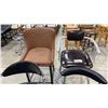 Image 2 : 7 ASSORTED CHAIRS