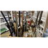 Image 4 : MOBILE WOOD ORGANIZER FULL OF ASSORTED CURTAIN RODS