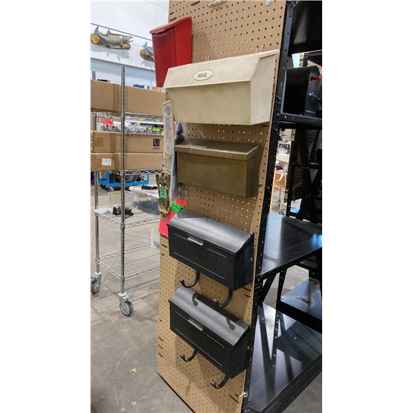 GROUP OF ASSORTED MAILBOXES